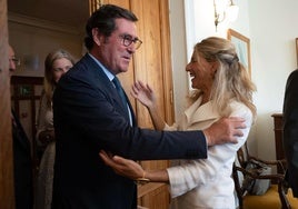Yolanda Díaz también piropea a los hombres: el día que llamó «guapo» al presidente de la patronal