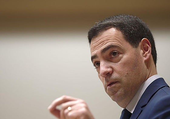 Pradales insta a patronal y sindicatos a negociar el SMI vasco y el absentismo