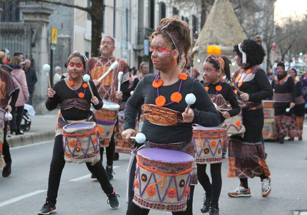 Llodio se disfraza por Carnaval
