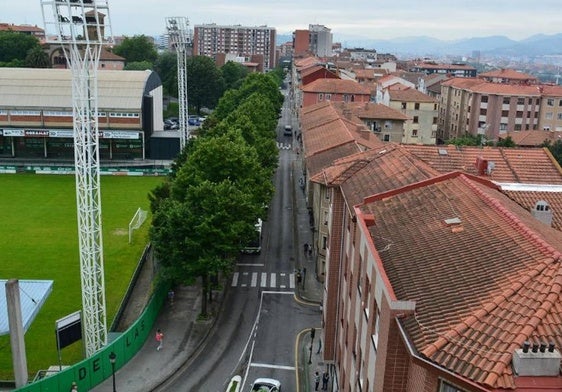 Uno de los proyectos es reurbanizar la calle Alameda de Las Llanas.
