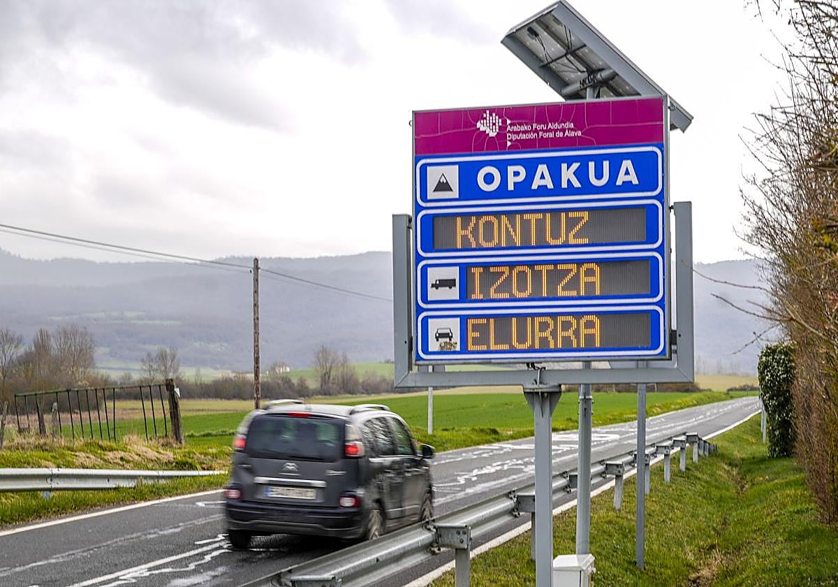 La cota de nieve se ha situado durante las primeras horas de este domingo entre 700 y 800 metros.