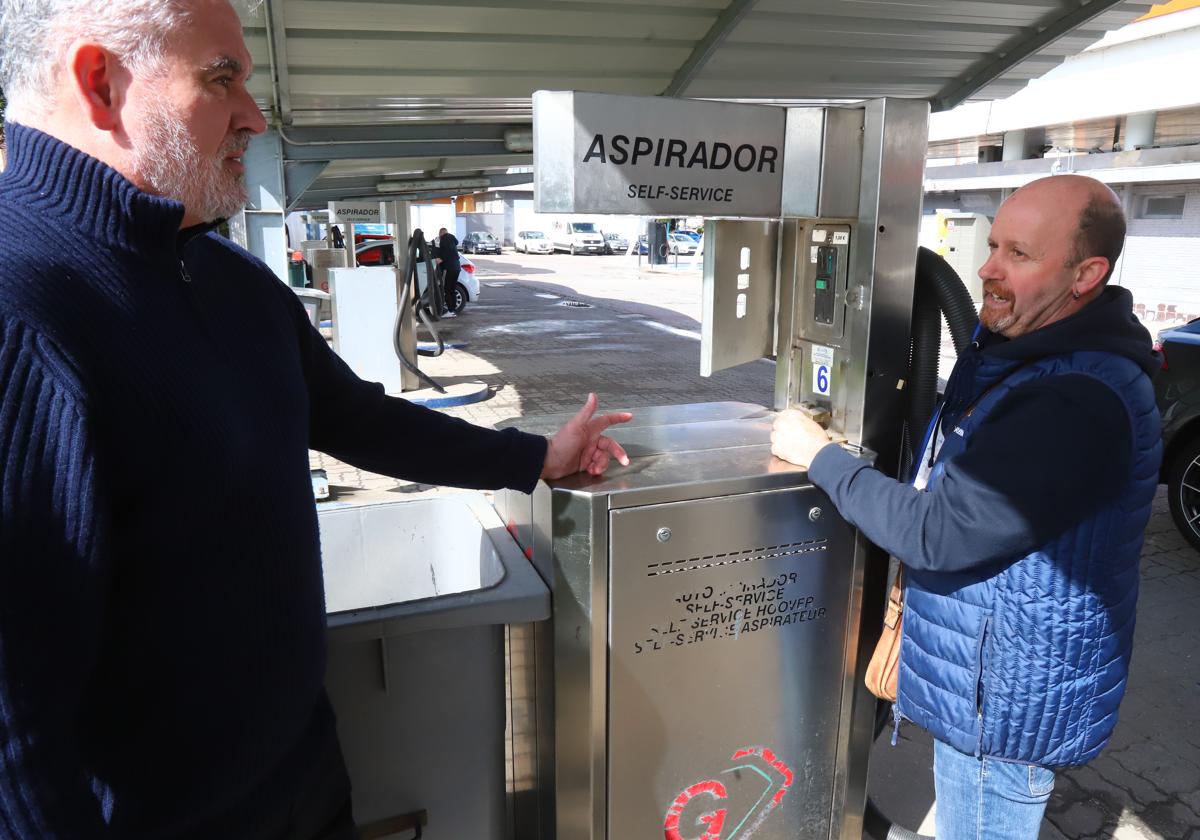 Los gasolineros de Miranda se muestran «desesperados» ante los repetidos intentos de robo