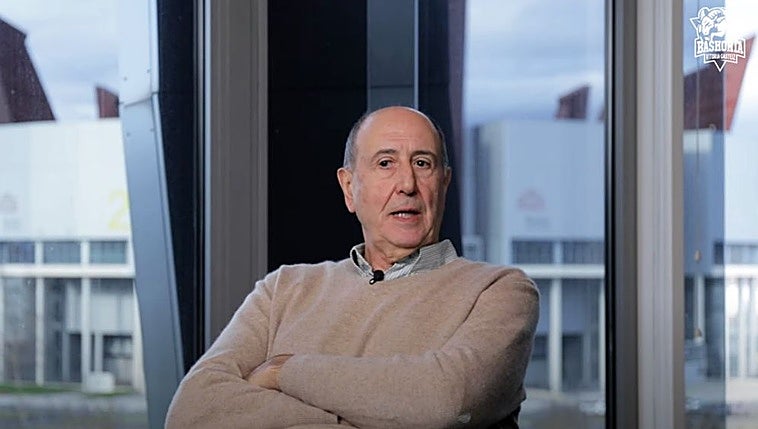 Querejeta, durante el documental de los 25 años del Baskonia en la Euroliga.
