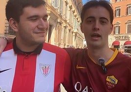 Un leonés hincha de la Roma, infiltrado entre un grupo de athleticzales: «Ojalá que el que pase esta eliminatoria sea campeón»