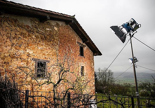 Las casas de piedra han supuesto uno de los atractivos para escoger Álava como localización de rodaje.