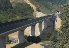 Obras del tren de alta velocidad en el municipio guipuzcoano de Antzuola.