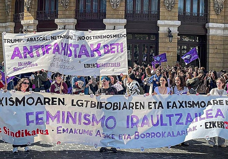 La manifestación ha arrancado en el Arriaga.