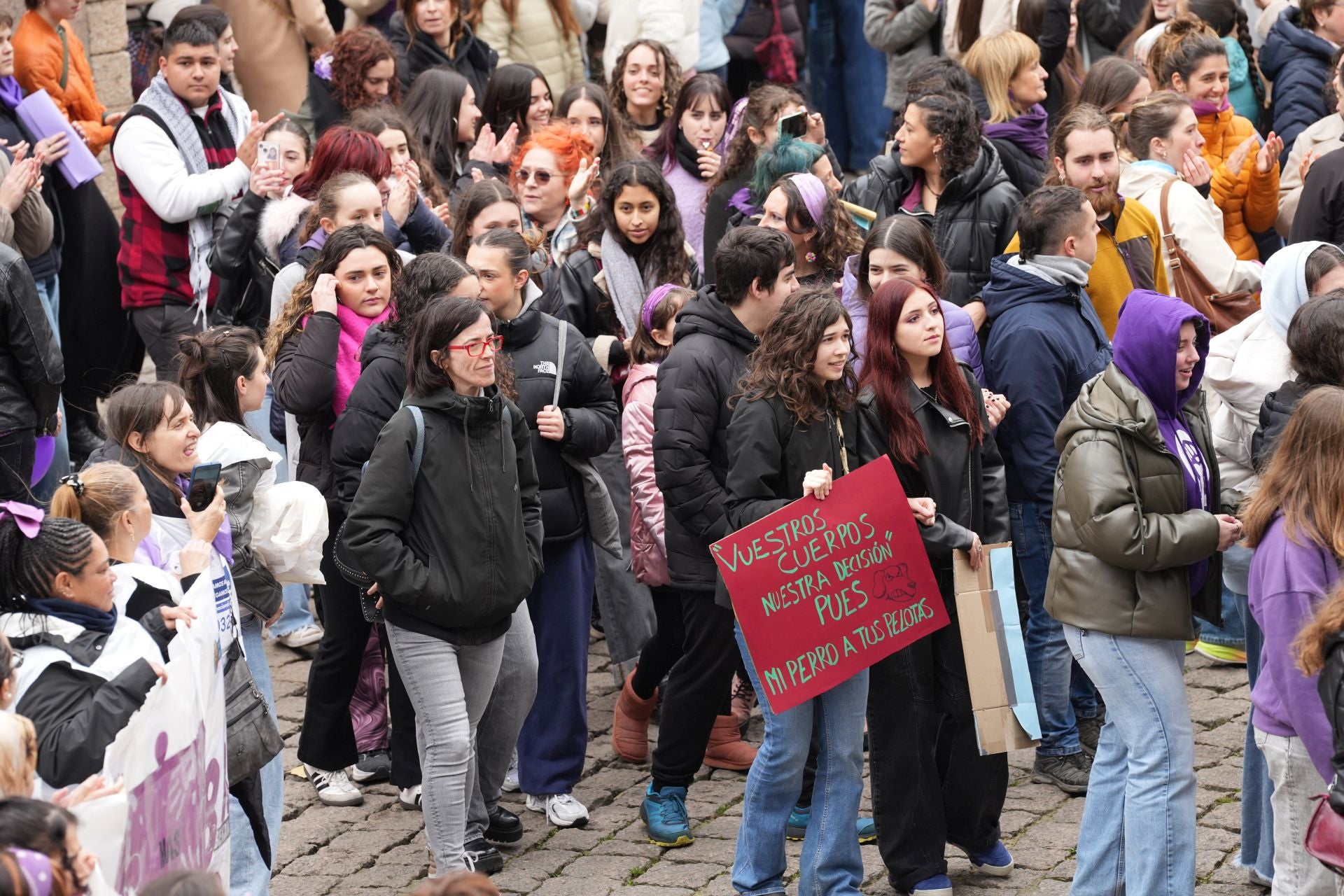 Las mejores fotos de los actos del 8M en Vitoria
