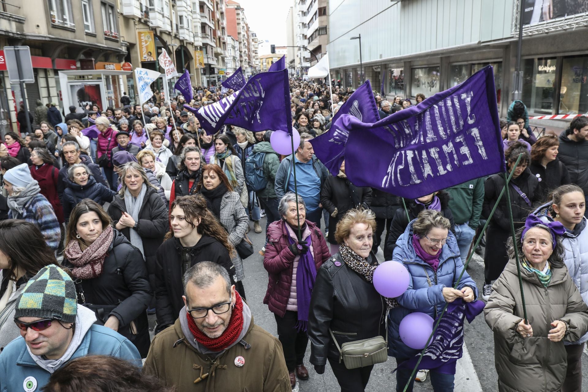 Las mejores fotos de los actos del 8M en Vitoria