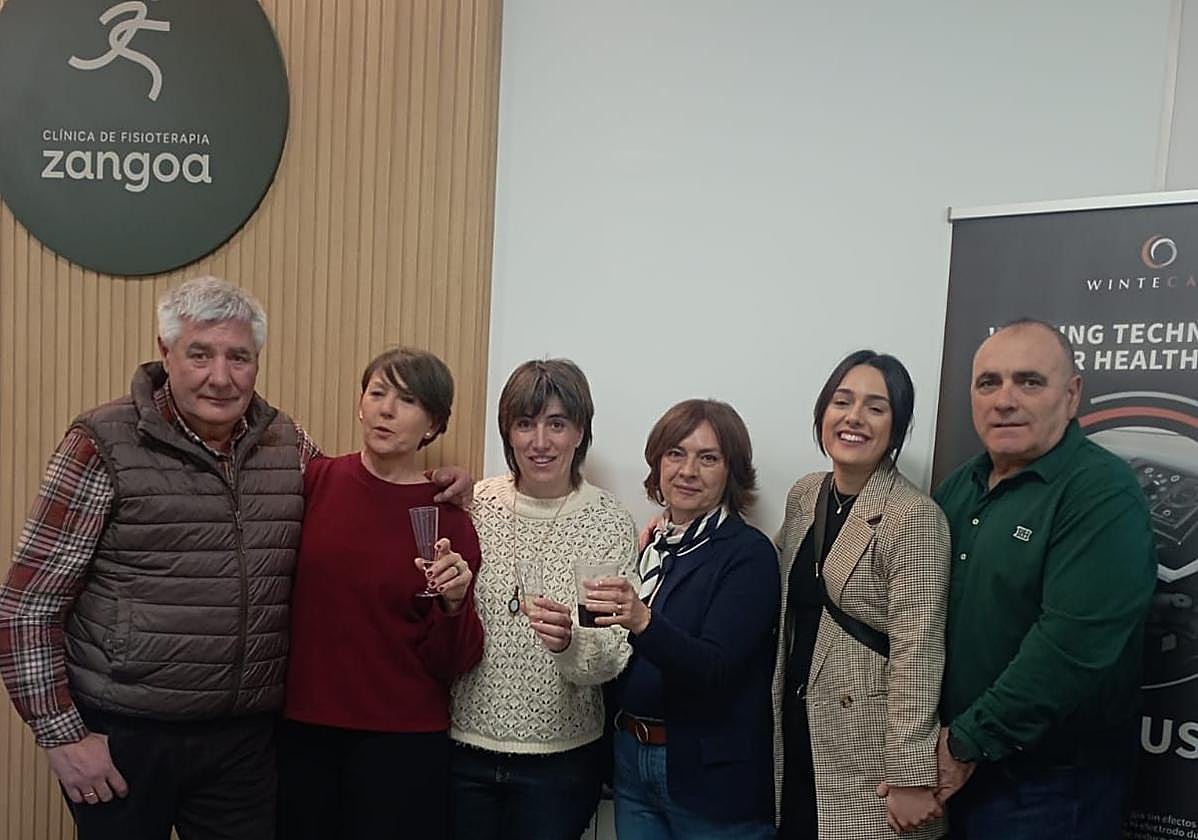 Eduardo Redondo, Laura Pérez, Mari Puy Amete, Maika Prosa, Nuria Abril y Ramón Abril.