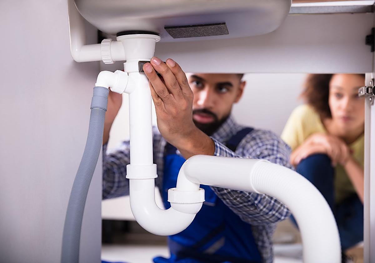 Desde el sector de la fontanería notan que los jóvenes prefieren decantarse por otros trabajos.