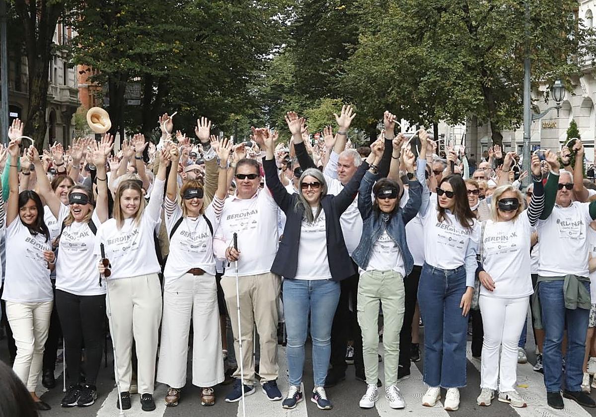 Responsables de la ONCE en otra actividad social, la carrera de cascabeles