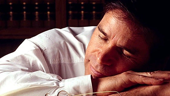 ¿Te duermes en el trabajo? Apunta estos consejos