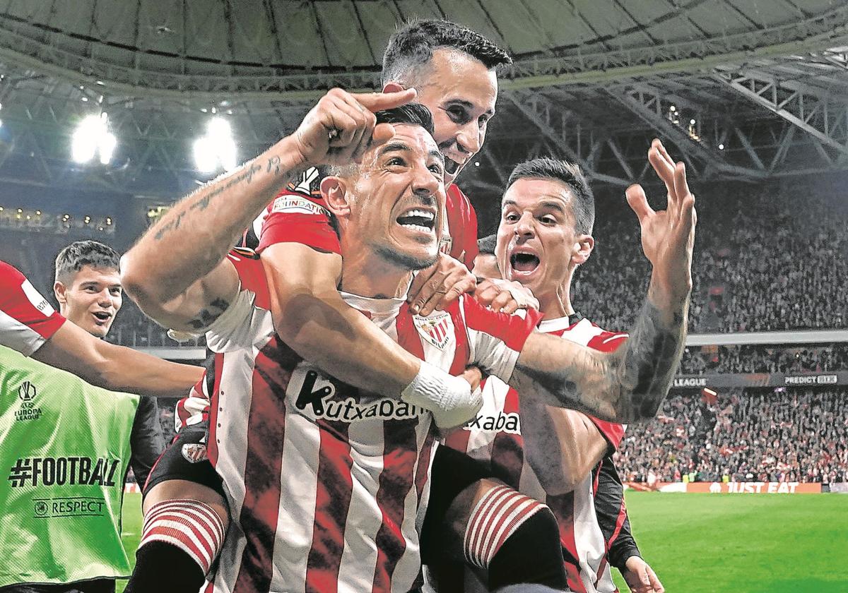 Euforia rojiblanca tras el 2-0 que puso Yuri.