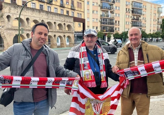 Los peñistas talismanes extremeños: «Ocho partidos en San Mamés, siete triunfos y un empate»