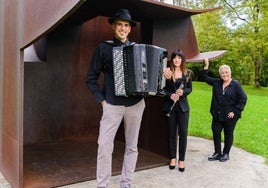 Los tres artistas actuarán este sábado en Lekeitio con 'Mareak'.