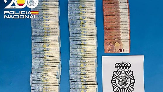 Un anciano lanza 1.800 euros por la ventana en un pueblo de Burgos