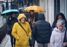La lluvia fue ayer la gran protagonista en Vitoria