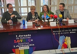 Gorka Oraá, Itziar Urtasun, Marisol Garmendia y Pablo Bilbao, en la inauguración de la jornada.