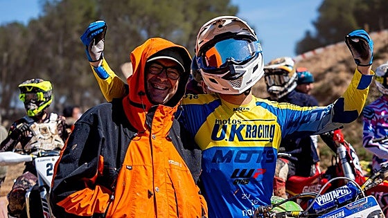 Jon Idiakez gana en Murchante y acaricia el liderato de Euskadi de Motocross