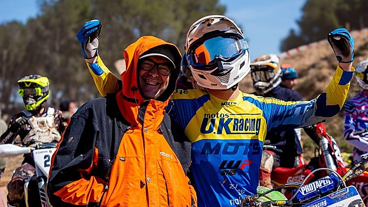 Jon Idiakez gana en Murchante y acaricia el liderato de Euskadi de Motocross