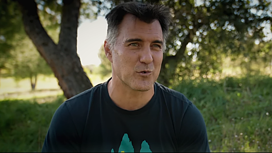 Muere el alpinista Carlos Suárez mientras hacía de especialista en una película sobre su vida al no abrírsele su paracaídas