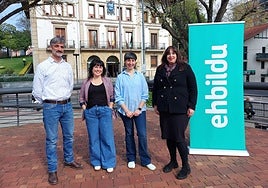 Los concejales Joxi Martín (Santurtzi), María Solar (Barakaldo), Eneritz Mancisidor (Portugalete) y Oihane Henales (Sestao).