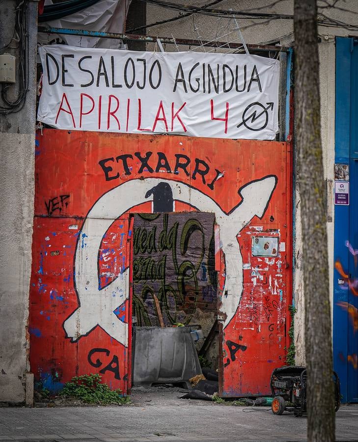 Las imágenes del desalojo del gaztetxe de Rekalde