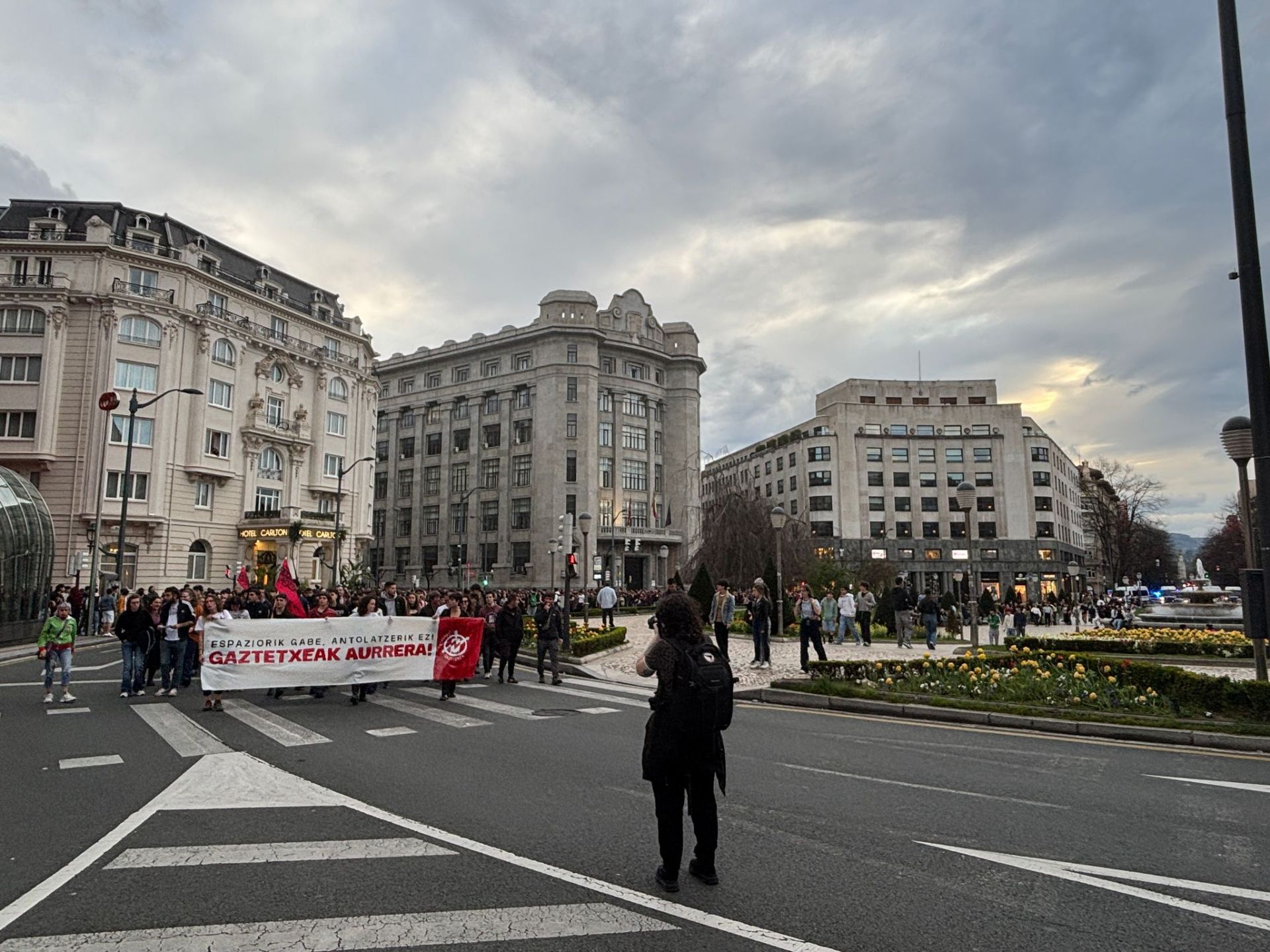 La manifestación contra el desalojo del gaztetxe de Rekalde, en imágenes