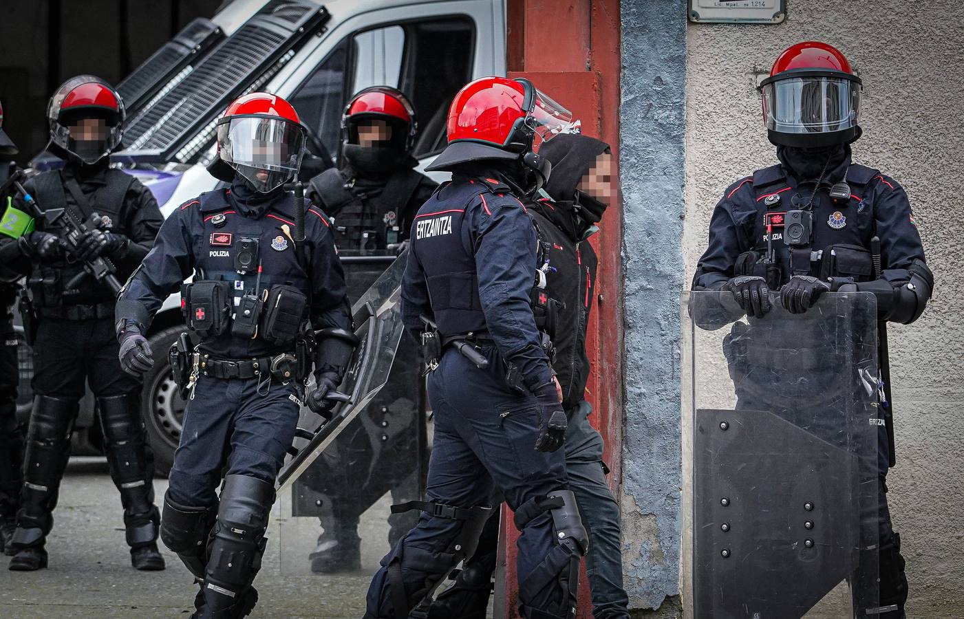 Las imágenes del desalojo del gaztetxe de Rekalde