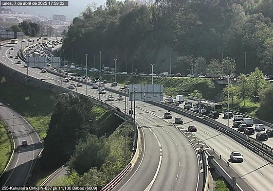 Finalizan las retenciones en el Txorierri y la Avanzada por un accidente en Rontegi