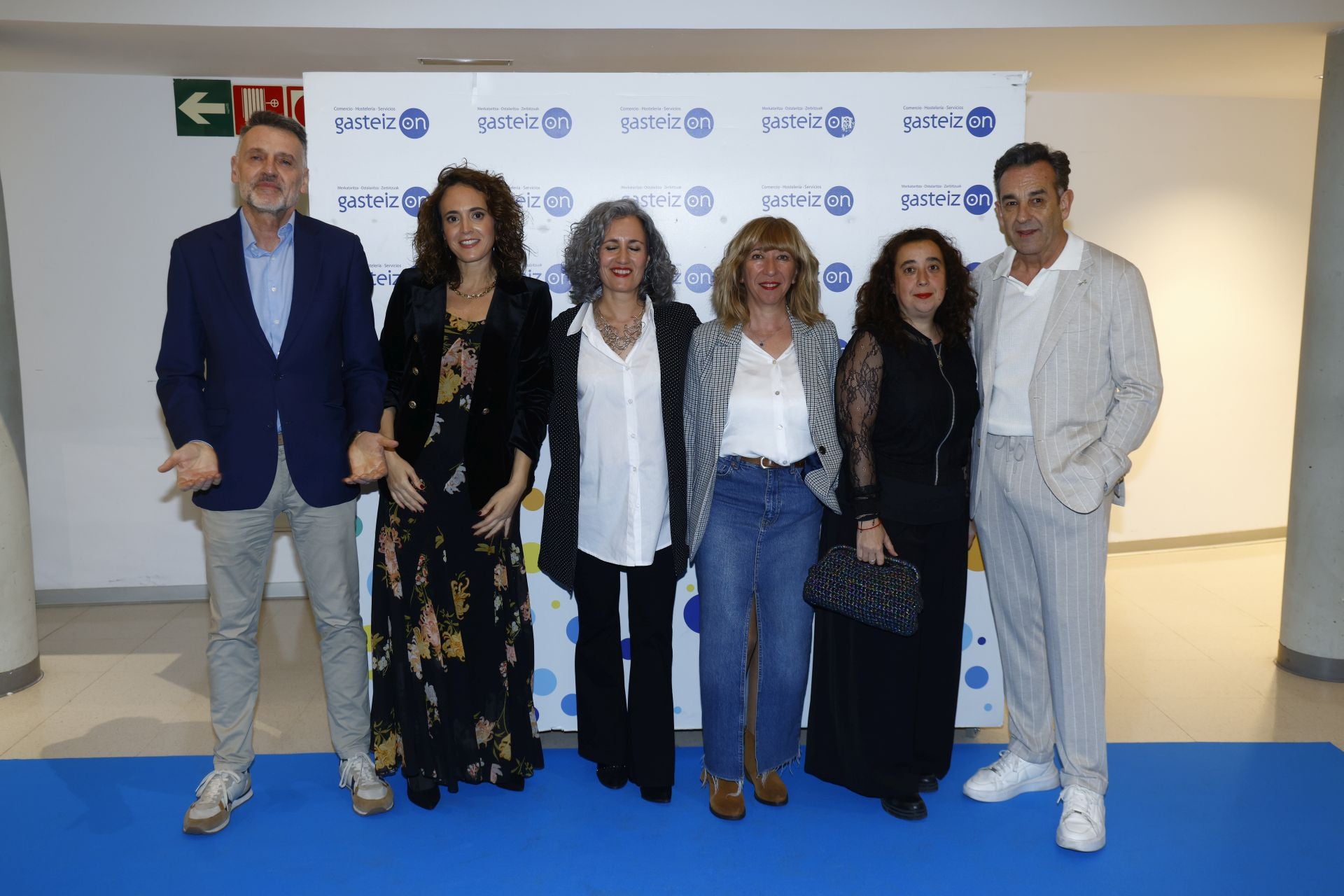 Alberto Cabos, Zuriñe Zárate, Inma Espizua, Elena Vicente, Susana Pérez y José Carlos Herrera.