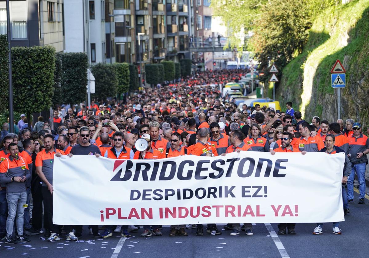 Etxebarri se solidariza con los trabajadores de la planta de Bridgestone de Basauri