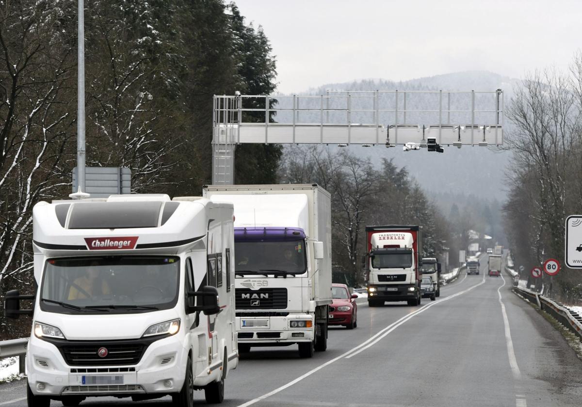 Álava plantea cobrar peajes a camiones en sus autovías y rebajar el de Bilbao a coches