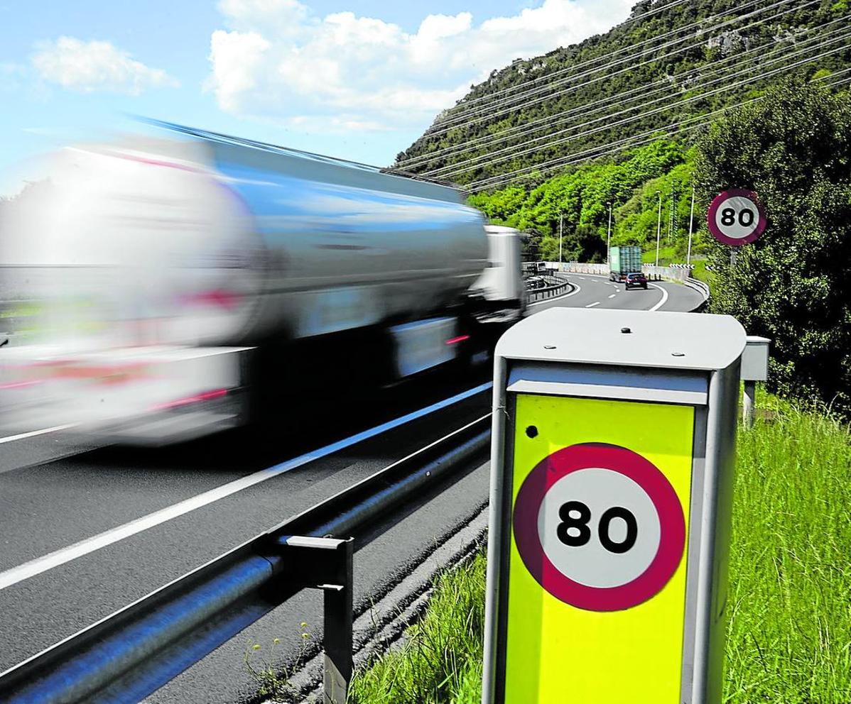 Euskadi impone casi 40.000 multas de velocidad de dudoso cobro a extranjeros
