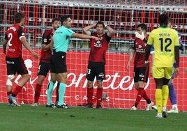 Un penalti en el minuto 90 privó a los rojillos de ganar al Deportivo.