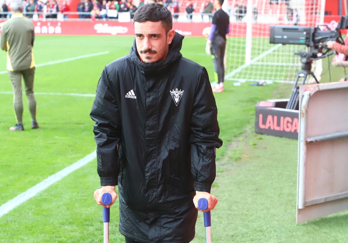 Los contratiempos se ceban con la defensa del Mirandés
