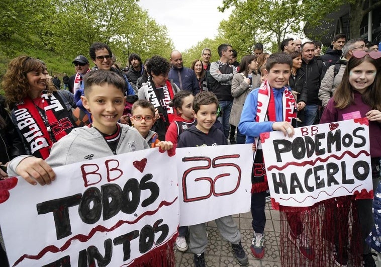 Un recibimiento para los hombres de negro digno de unos campeones