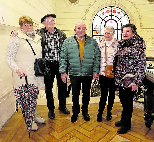 Susana Santamaría, Karmelo Salazar, Manu Salazar, Begoña Orbe y Nati Salazar.