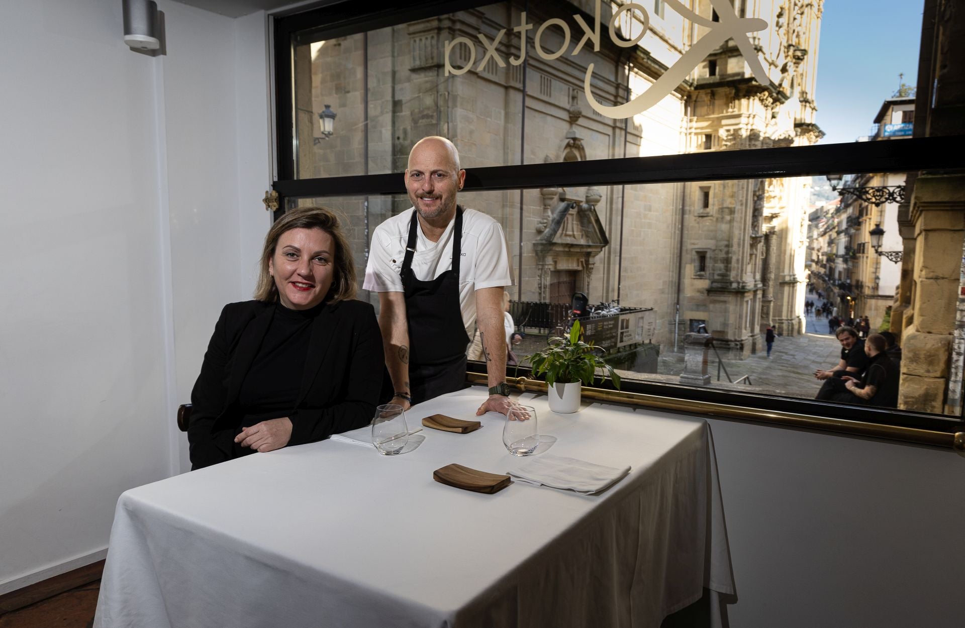 La mesa 'El Palco' para fisgarlo todo y comer virguerías con estrella