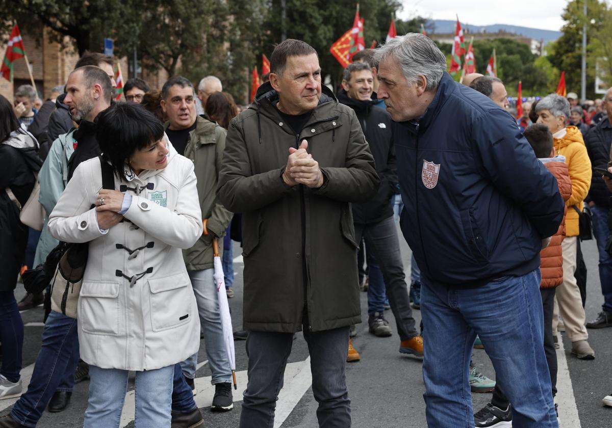 Otegi llama a la unidad abertzale mientras rehúye hablar de errores del pasado