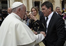 Del saludo de Antonio Banderas al encuentro con DiCaprio: el Papa Francisco y las celebrities