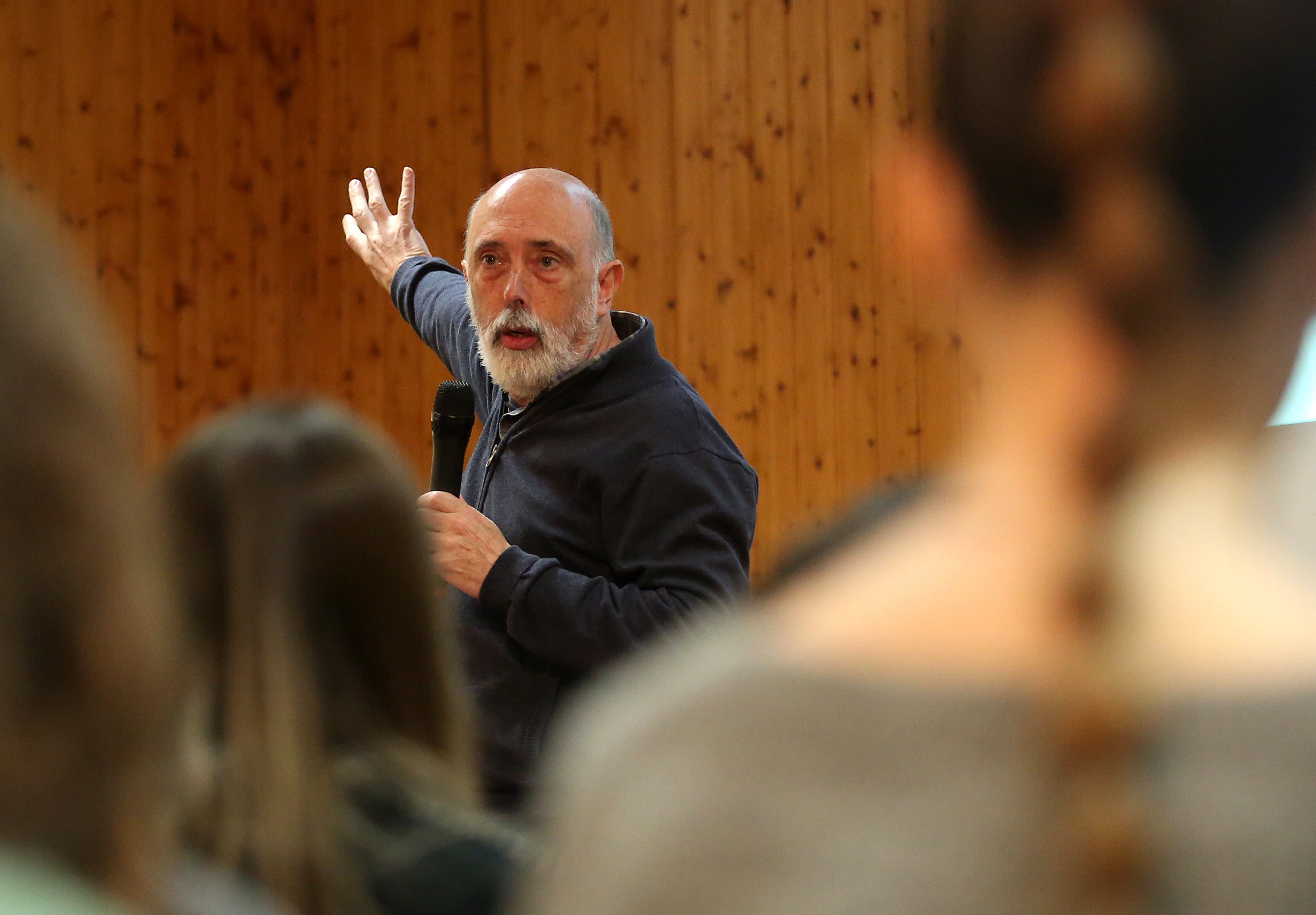 El forense Paco Etxebarria dialogará mañana en Gernika sobre «verdad y democracia»