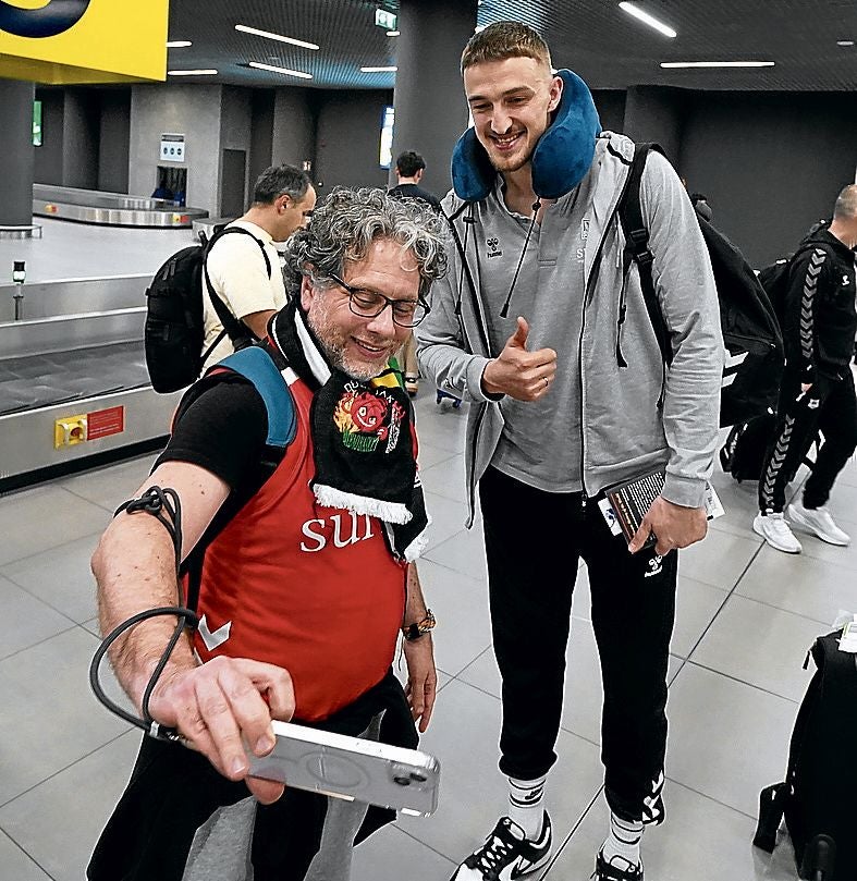 Imagen principal - El Bilbao Basket, a por un pedazo de cielo en Salónica