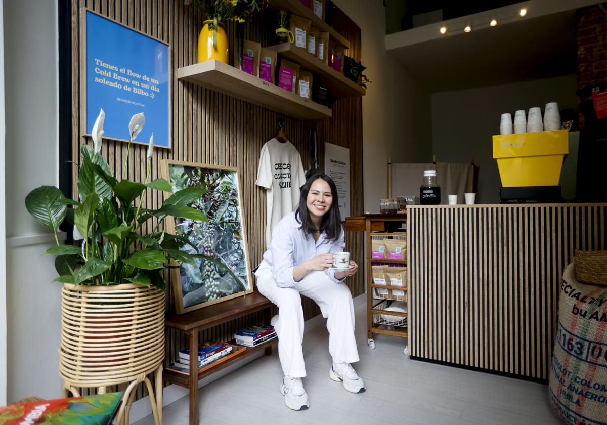 Luz Mila, la colombiana que ha abierto un templo del café en el centro de Bilbao para honrar sus raíces