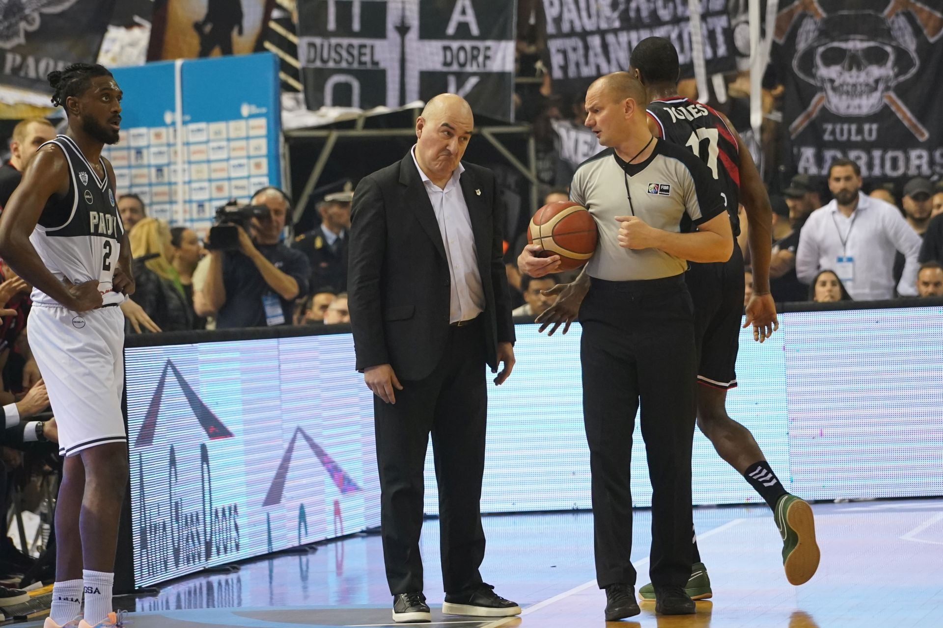 En imágenes la final de la Europe Cup, PAOK-Bilbao Basket