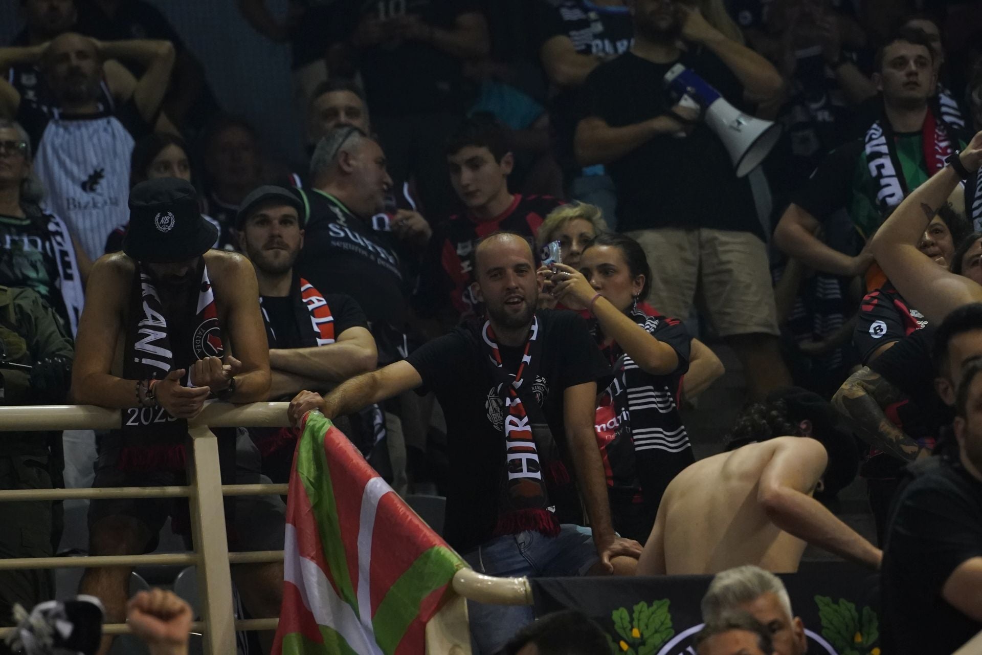 En imágenes la final de la Europe Cup, PAOK-Bilbao Basket