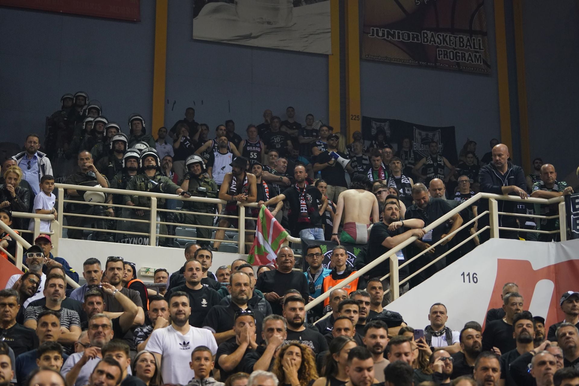 En imágenes la final de la Europe Cup, PAOK-Bilbao Basket