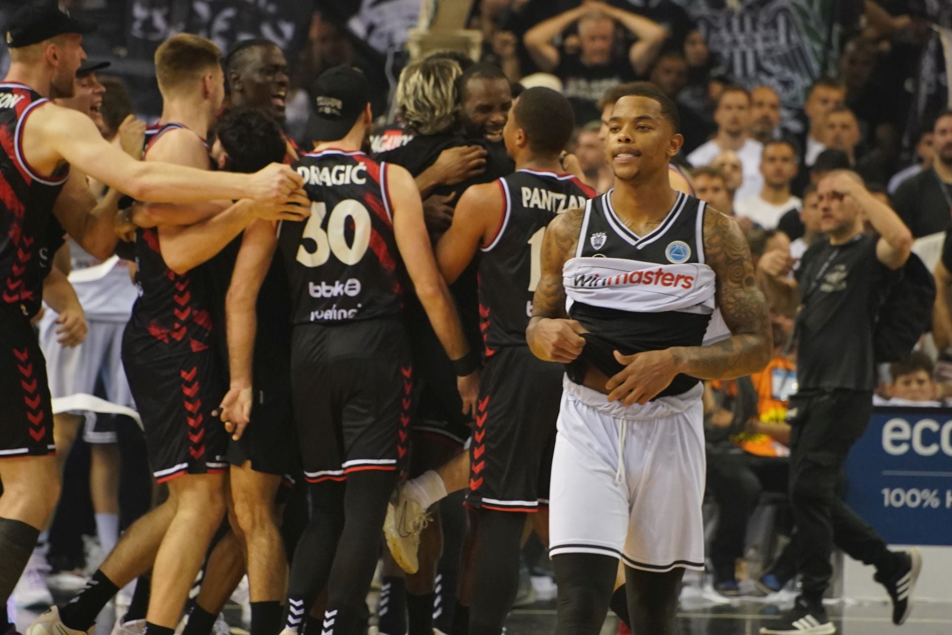 En imágenes la final de la Europe Cup, PAOK-Bilbao Basket