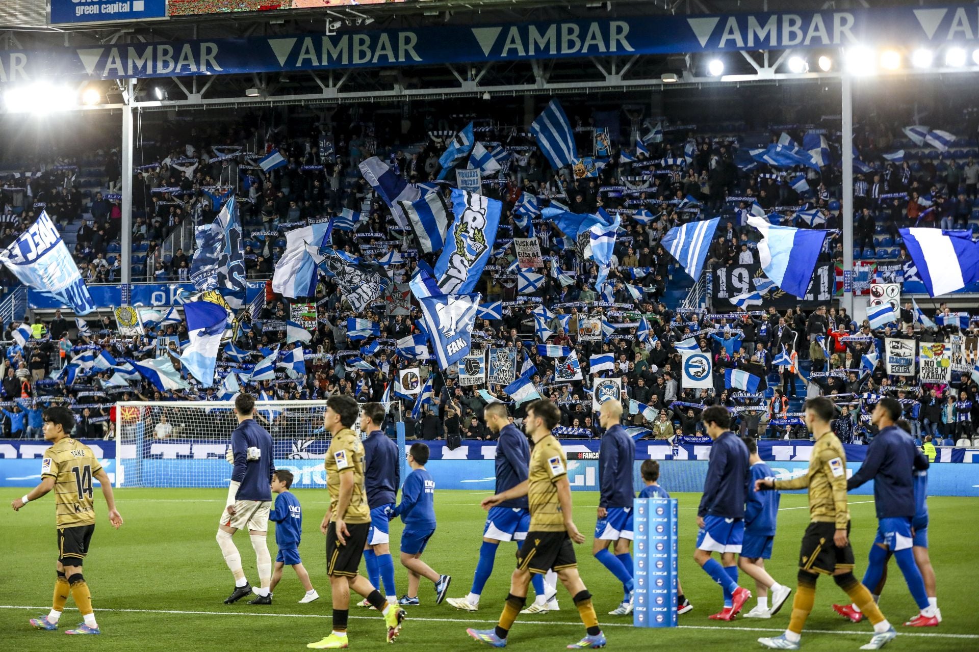 Mendizorroza merecía una noche así